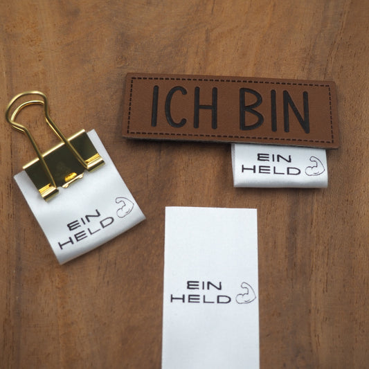 Ein Held Satin-Label Eigenproduktion